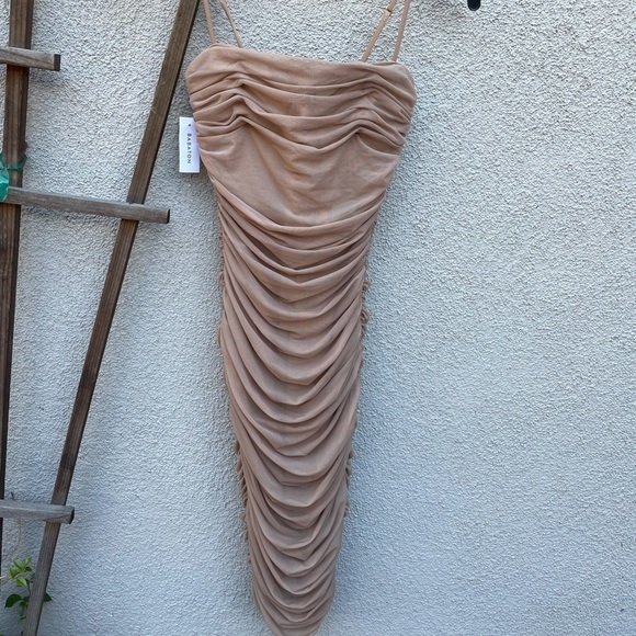 Aritzia Babaton Fabian Luxor Dress in Clay Mask NWT! New With Tags! - Picture 4 of 6